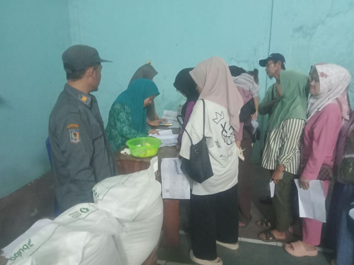 Bantuan beras 10 kilogram