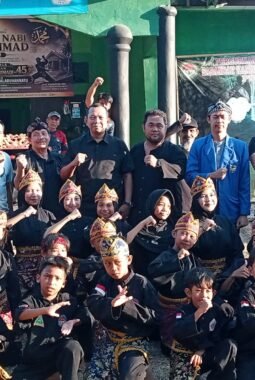 Padepokan Sabandar Karimadi Palabuhanratu Peringati Maulid Nabi dan Milangkala ke-45