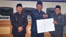 Ketua DPRD Kabupaten Sukabumi Budi Azhar Mutawali