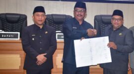 Ketua DPRD Kabupaten Sukabumi Budi Azhar Mutawali