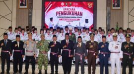 Bupati Sukabumi H Asep Japar mengukuhkan 32 anggota Paskibraka Kabupaten Sukabumi