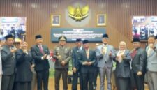 DPRD Kota Bandung mengikuti Rapat Paripurna dalam rangka memperingati HUT ke-81