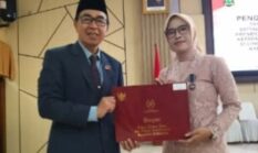 Pengabdian hingga 30 Tahun, 81 PNS Pemkab Sukabumi Terima Penghargaan
