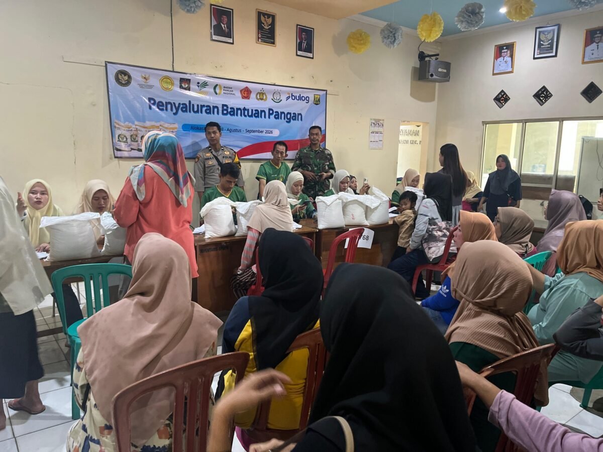 Bantuan Pangan Disalurkan, 1.147 KPM Desa Jayanti Terima Beras
