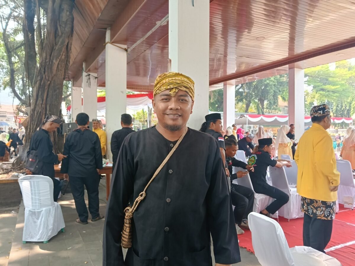 Ketua PGRI Kecamatan Palabuhanratu