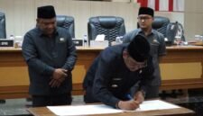 DPRD Kabupaten Sukabumi bersama Pemkab Sukabumi