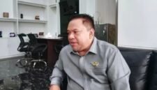 Sekda Kabupaten Sukabumi, H. Ade Suryaman, menghadiri rapat gabungan Banggar DPRD